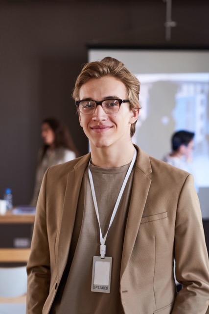 Tauche ein in die Welt der digitalen Prozesse! Als Salesforce Junior Consultant begleitest du Unternehmen auf ihrem Weg zur digitalen Transformation – von der Analyse über die Umsetzung bis zur Optimierung. Bei uns lernst du schnell, übernimmst Verantwortung und wächst mit jedem Projekt.